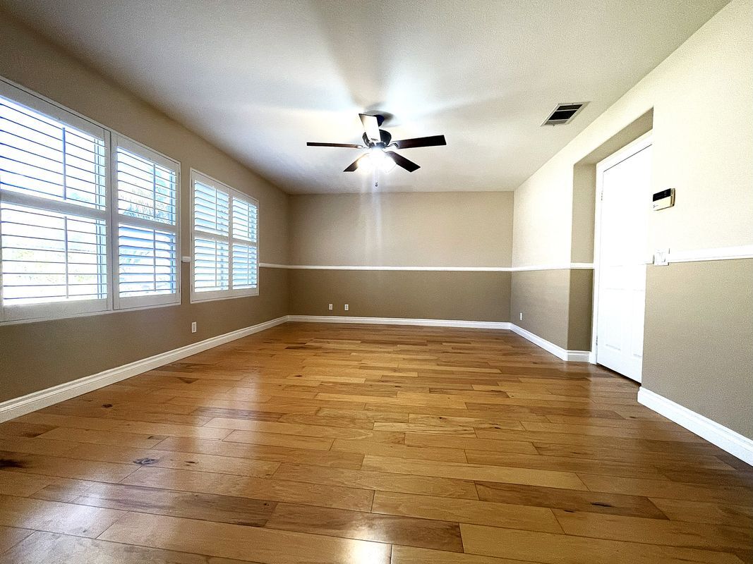 Building Photo - 9755 Lipari