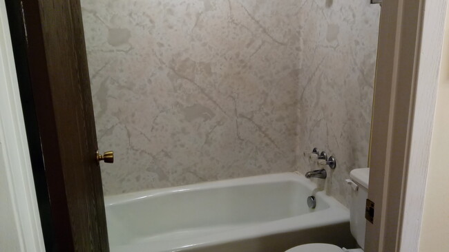 Building Photo - THIS IS A LEASE TAKE OVER - PLEASE CONTACT...