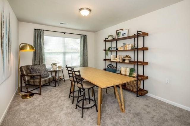 Building Photo - 245 Fox Run Dr