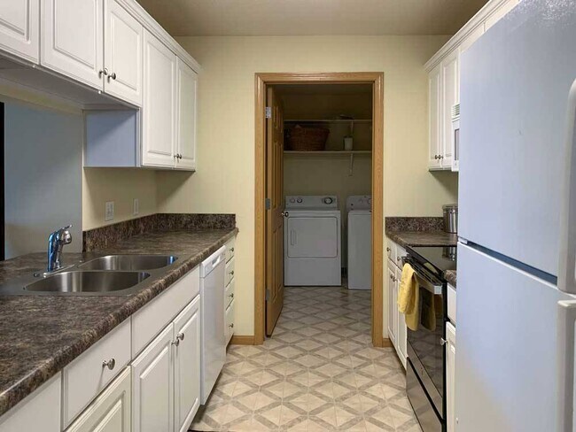 Floorplan - Pinebrook Apartments