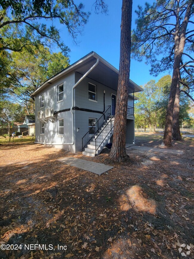 Building Photo - 3018 Pearce St