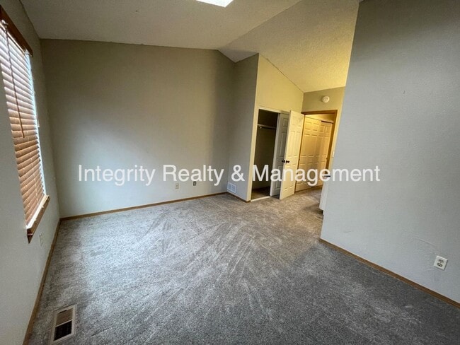 Building Photo - 2626 E Nichols Cir