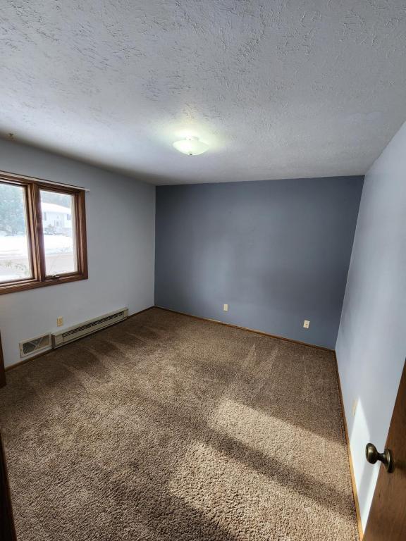 Building Photo - 2318 E Boulevard Ave