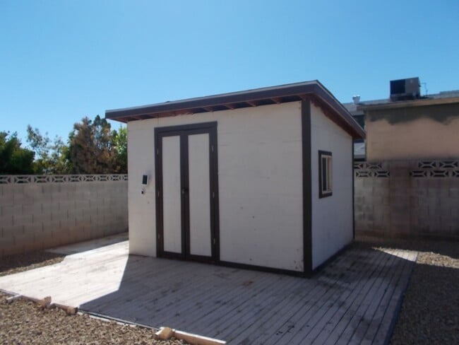 Building Photo - Spacious 4-Bedroom, 3-Bathroom Home with Open Floor Plan & Large Backyard – Prime Location!