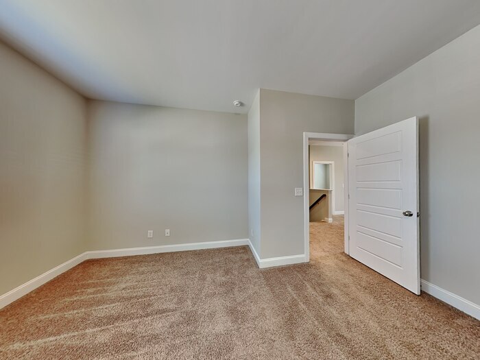 Building Photo - 6321 Silver Creek Ln