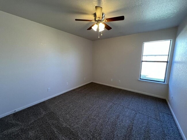 Building Photo - 3706 Dustin Ct