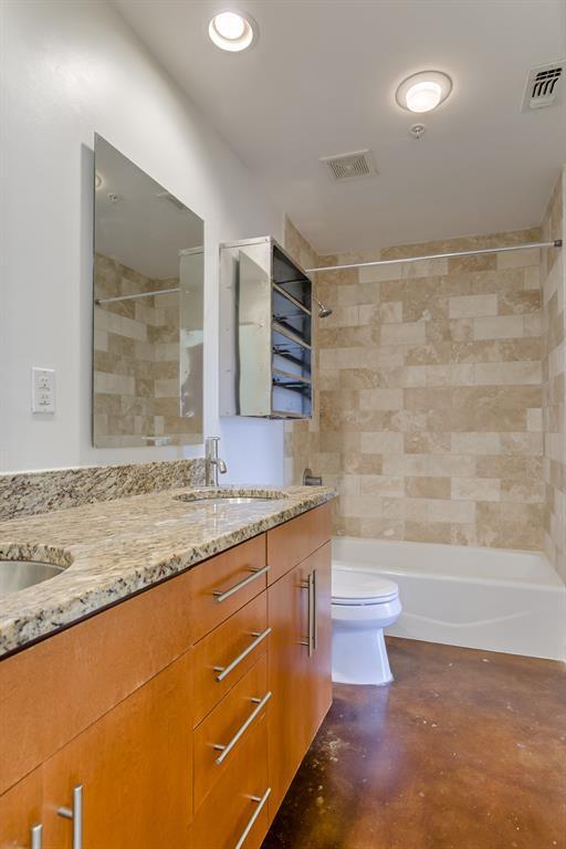 Building Photo - 2235 E 6th St