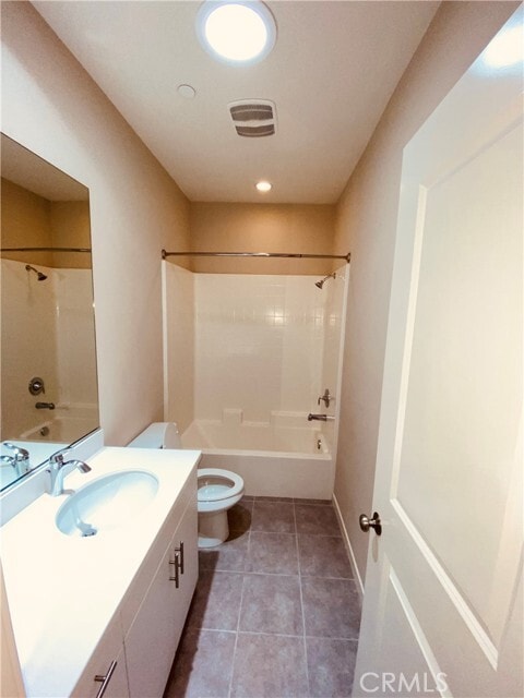 Building Photo - 64 Bronze Leaf