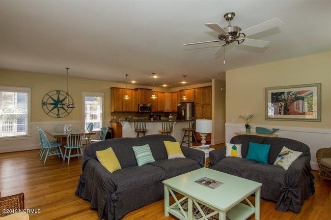Building Photo - 221 Seawatch Way