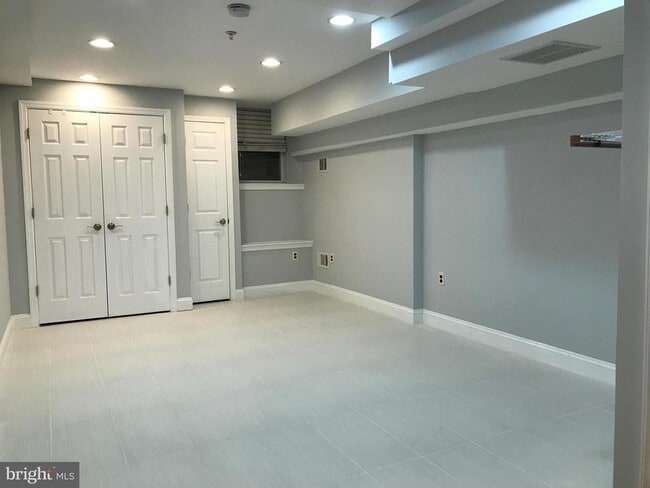 Building Photo - 449 New Jersey Ave SE