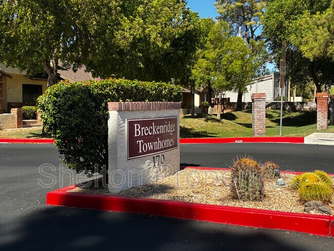 Building Photo - 170 E Guadalupe Rd
