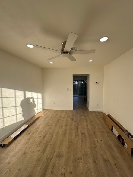 Building Photo - 6332 Santa Catarina Way