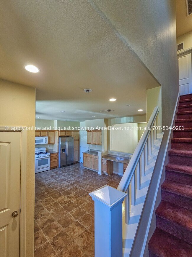 Building Photo - Well Designed Condo at Gardens at Thyme Square - Two Bedrooms and a Bonus Room - Atrium