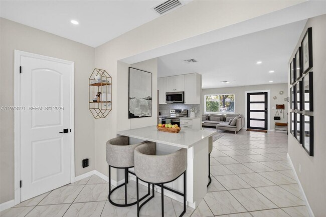 Building Photo - 252 SW 23rd St