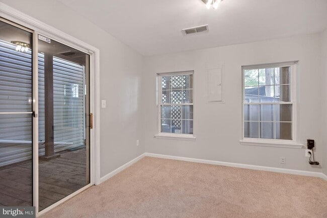 Building Photo - 20413 Elm Grove Terrace