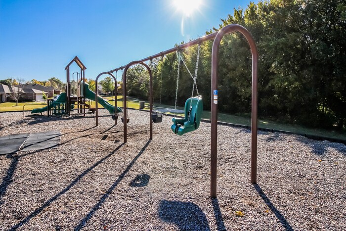 Building Photo - 1321 Scenic Hills Dr