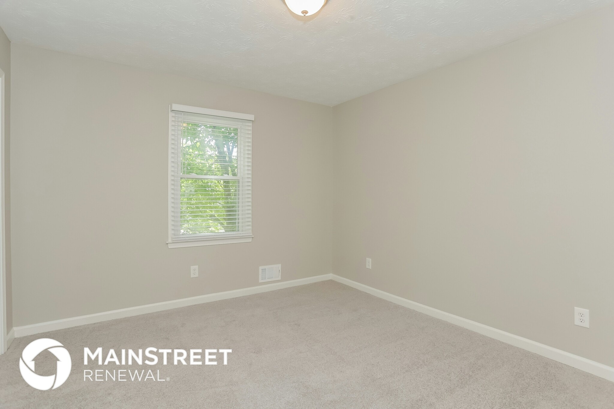 Building Photo - 3385 Revere Cir