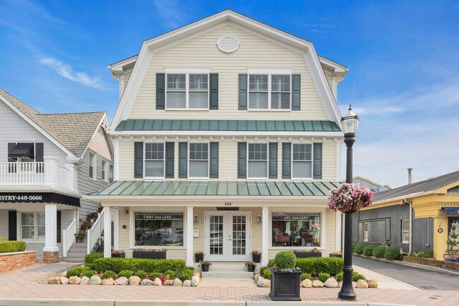 Building Photo - 308 Morris Ave