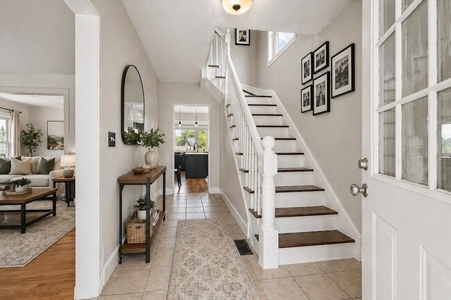 Building Photo - 11 Granville Pl