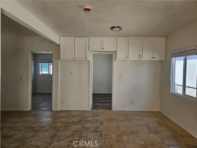 Building Photo - 2453 Hayes Ave
