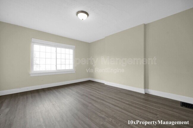 Building Photo - 530 S Terrace Ave