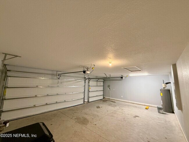Building Photo - 3541 Lawton Pl