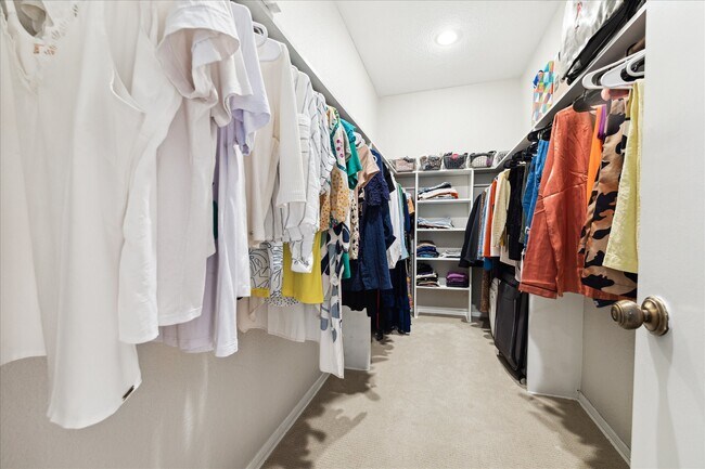 Building Photo - 11711 Memorial Dr