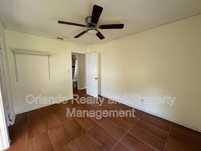 Building Photo - 636 Columbia St