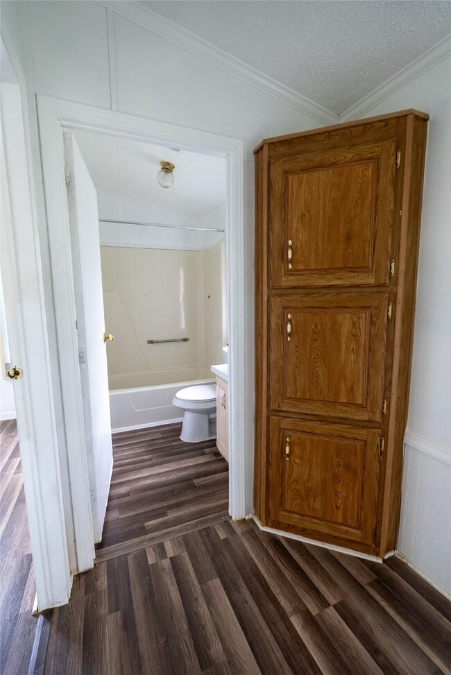 Building Photo - 9803 Cedar Branch Dr