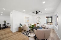 Building Photo - 7160 Alsacia St