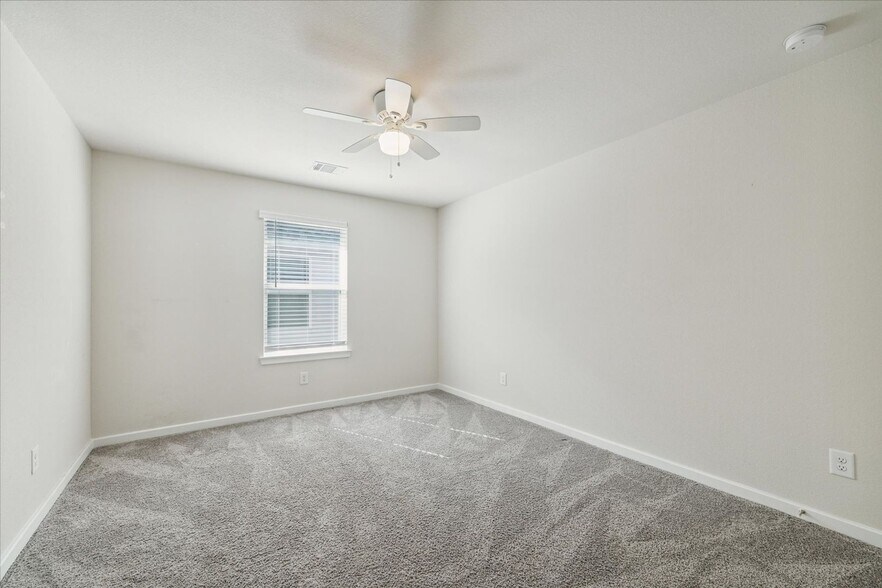 Building Photo - 9219 Edgeberry Dr