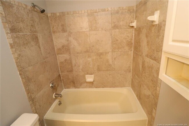 Building Photo - 7283 Sandy Creek Dr