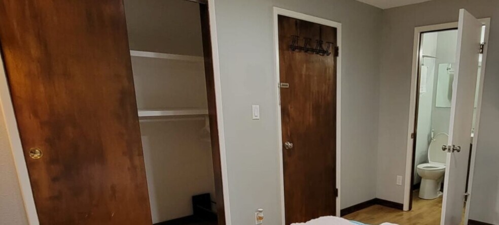 Building Photo - 1803 N 200th St