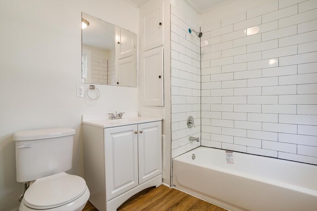 Building Photo - Large Newly Remodeled Home in Historic Fai...