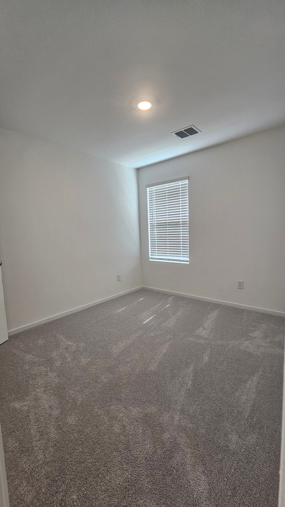 Building Photo - 1600 Baron Ln