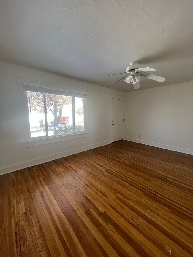 Building Photo - Recently Renovated Provo Home