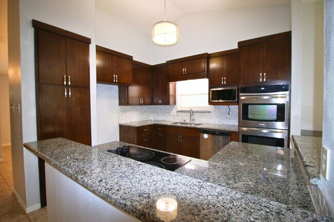 Building Photo - 9347 Laurel Grove