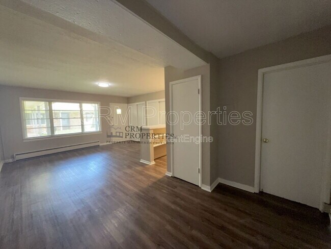 Building Photo - 6134 Hillside Ave