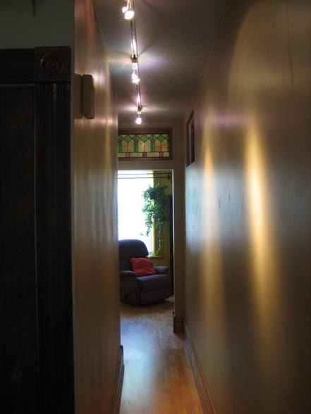 Building Photo - 719 Savannah Ave