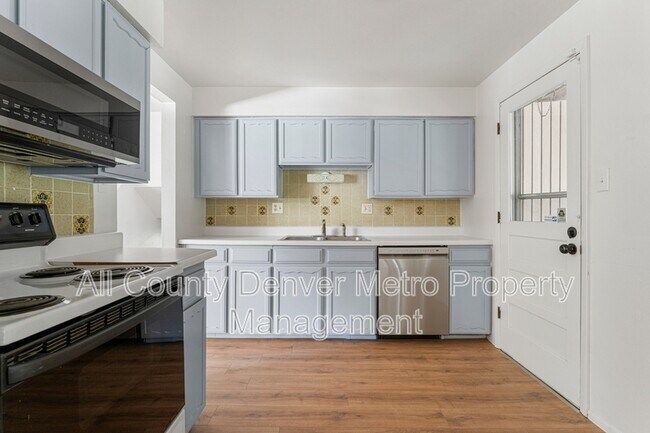 Building Photo - 11741 W 70th Pl
