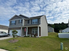 Building Photo - Like New Beautiful Home in Locust!