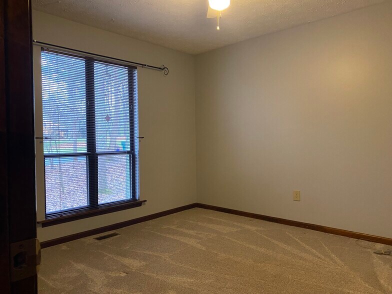 Building Photo - 5100 Forest Mist Dr SE