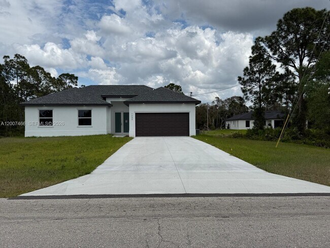 Building Photo - 1089 Eisenhower Blvd