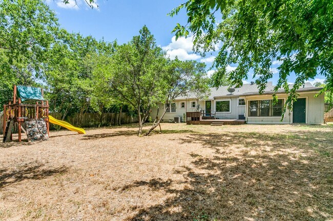 Building Photo - 321 Rittiman Rd