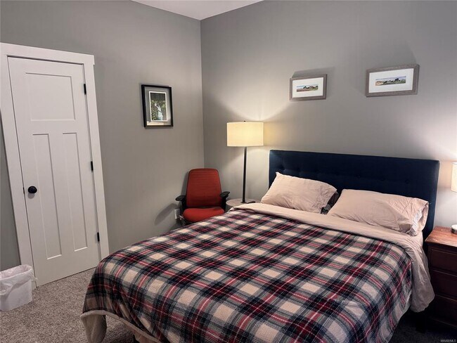 Building Photo - 730 Hedgefield Way