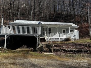 Building Photo - 717 Deep Gap Rd