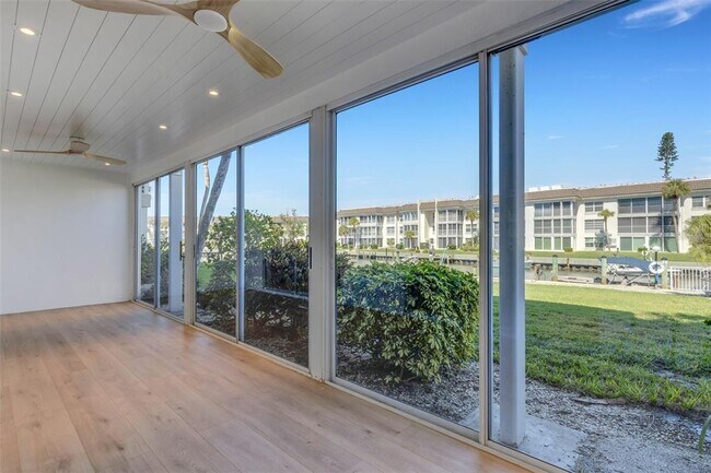 Building Photo - 4360 Chatham Dr