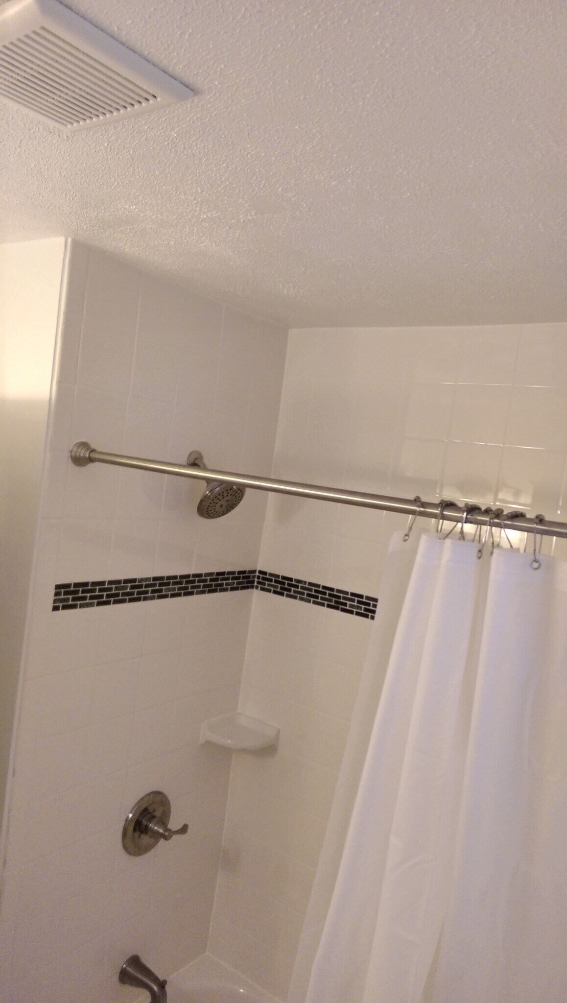 Shower - 904 S Highland St