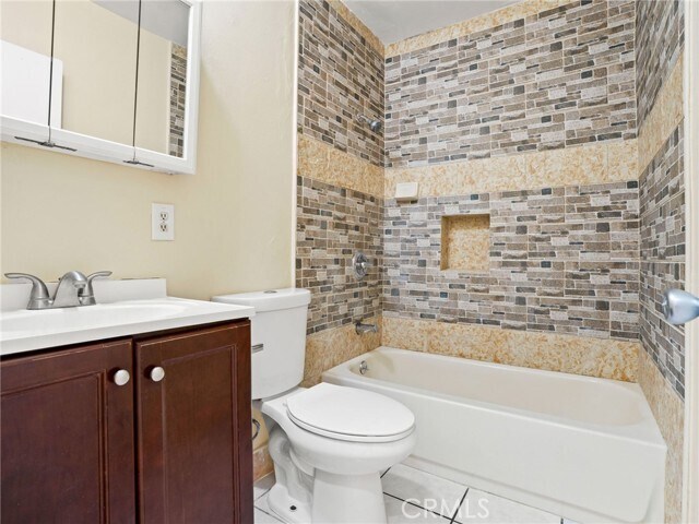 Building Photo - 9918 Ramona St