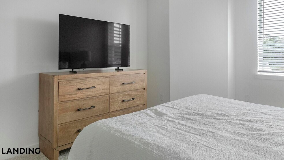 Building Photo - 2110 Birkhall St